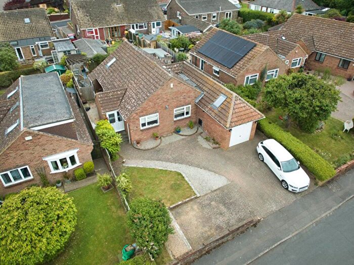 4 Bedroom Bungalow For Sale In Green Acres, Dover, CT15