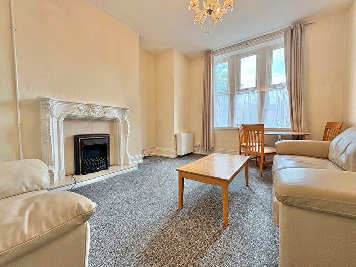 1 Bedroom Flat To Rent In Cardigan Road, Headingley, Leeds, LS6