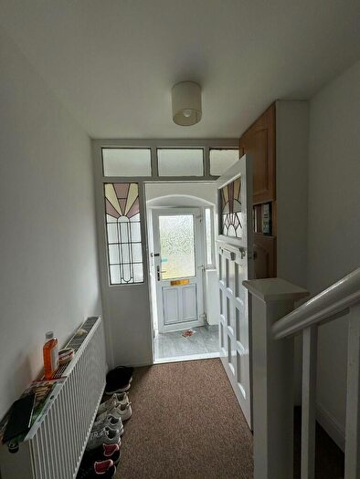 4 Bedroom Semi-Detached House To Rent In Station Road, BS34