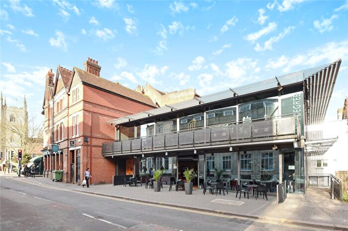 3 Bedroom Flat To Rent In Bridge Street, Reading, Berkshire, RG1
