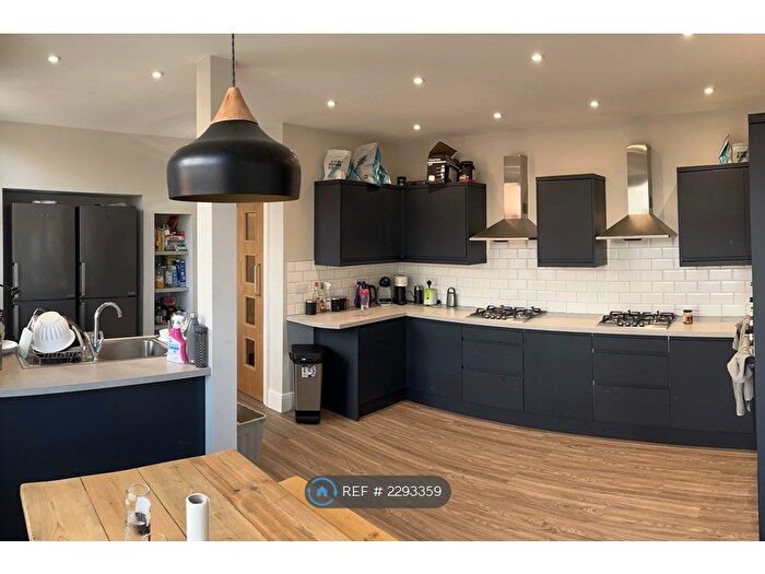 7 Bedroom Semi-Detached House To Rent In Smithdown Road, Liverpool, L15