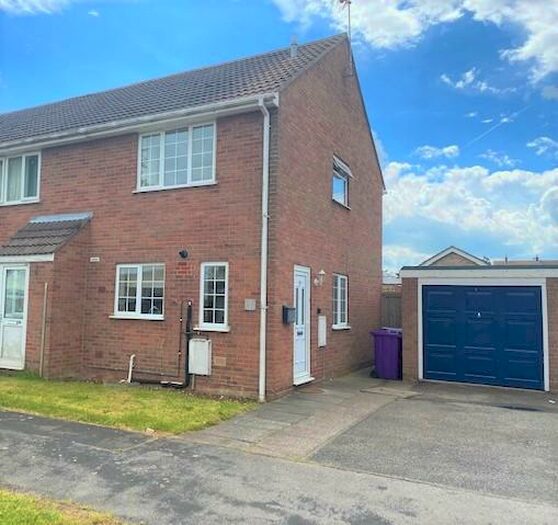 2 Bedroom Terraced House To Rent In Edmunds Road, Cranwell, NG34