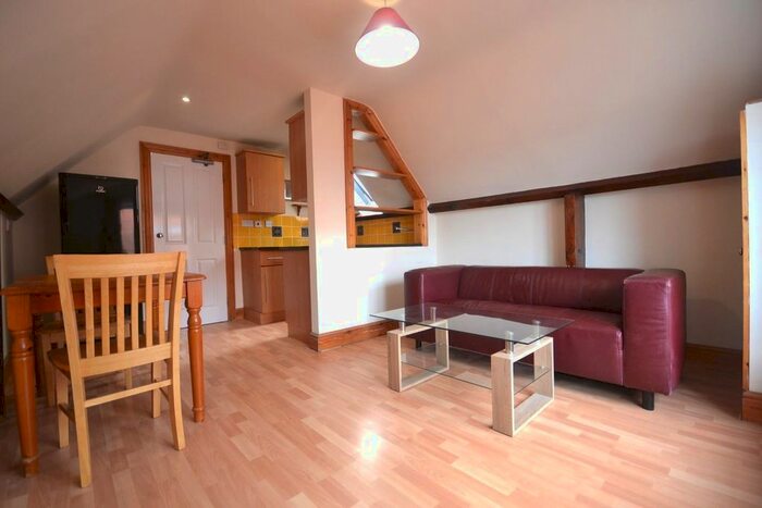 1 Bedroom Flat To Rent In Wokingham Road, Earley, Reading, RG6