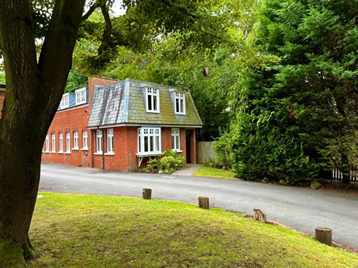 2 Bedroom Apartment To Rent In Heath Lane, Woburn Sands, Milton Keynes, MK17