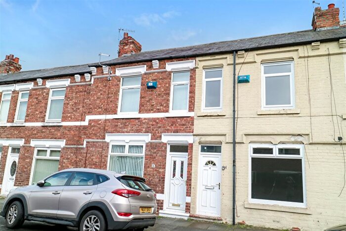 3 Bedroom Semi-Detached House To Rent In Locomotive Street, Darlington, DL1