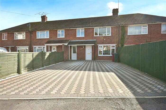 3 Bedroom Terraced House To Rent In Gainsborough Road, Reading, RG30