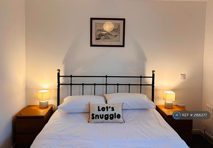 2 Bedroom Flat To Rent In Bobby Jones Place, St. Andrews, KY16