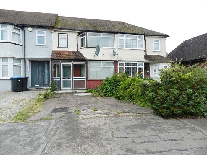 3 Bedroom Terraced House To Rent In Hoe Lane, Enfield, EN1