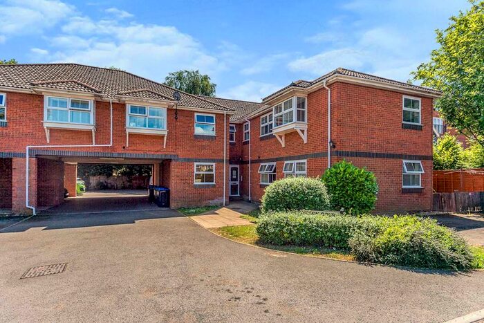 1 Bedroom Flat To Rent In Wood End Close, Hemel Hempstead, Hertfordshire, HP2