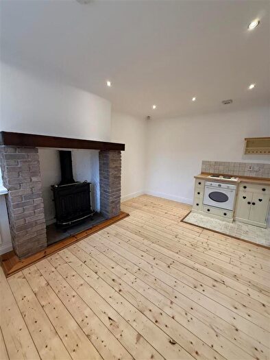 1 Bedroom Cottage To Rent In Jubilee Bank, Lenzie, G66