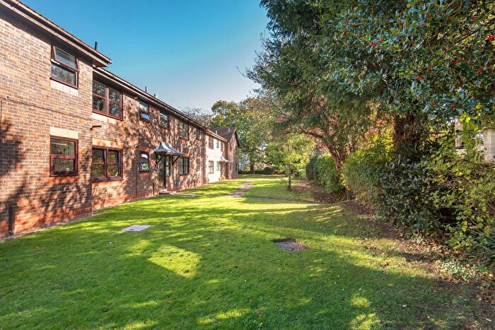 2 Bedroom Flat For Sale In Beech Gardens, Bulkington Avenue, Worthing, BN14