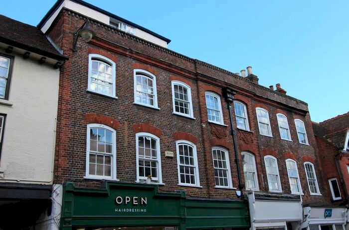 1 Bedroom Flat To Rent In High Street, Old Town, Hemel Hempstead, HP1