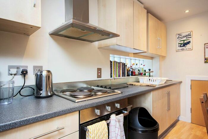 1 Bedroom Flat To Rent In Beatty Road, Stoke Newington, London, N16