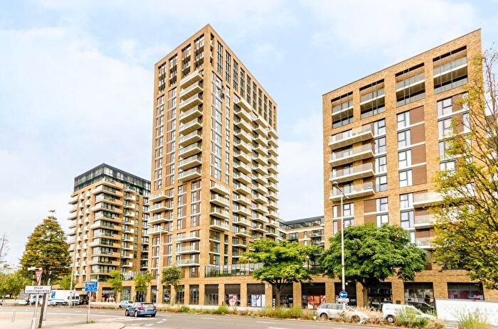 3 Bedroom Penthouse For Sale In Compton House, Woolwich Riverside, London, SE18