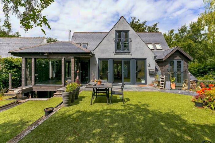 5 Bedroom Detached House To Rent In Pyrford, GU22