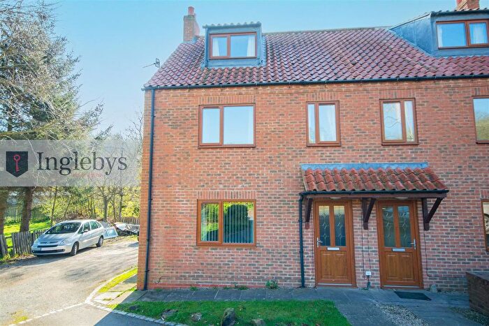 3 Bedroom Semi-Detached House For Sale In Kilton Mill, Skinningrove, Saltburn-By-The-Sea, TS13