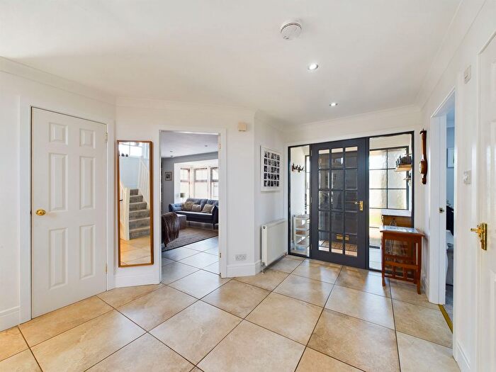 5 Bedroom Detached House For Sale In Raeburn Common, Pettinain, ML11