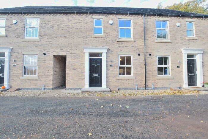 3 Bedroom Mews To Rent In East Acridge, Barton-upon-Humber, DN18