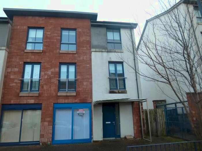 5 Bedroom Town House To Rent In Dolphington Ave, Glasgow, G5