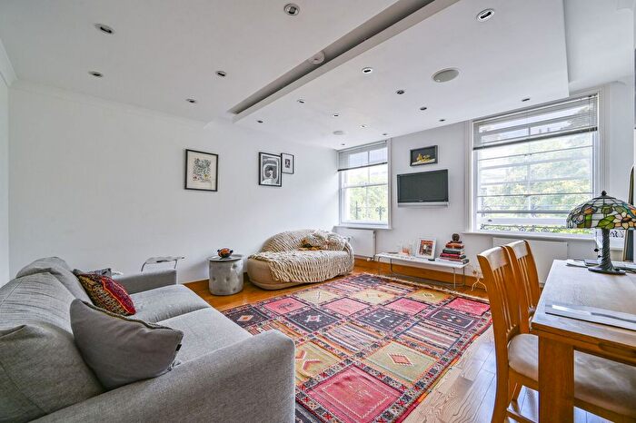 1 Bedroom Flat To Rent In Bloomsbury Square, Bloomsbury, London, WC1A