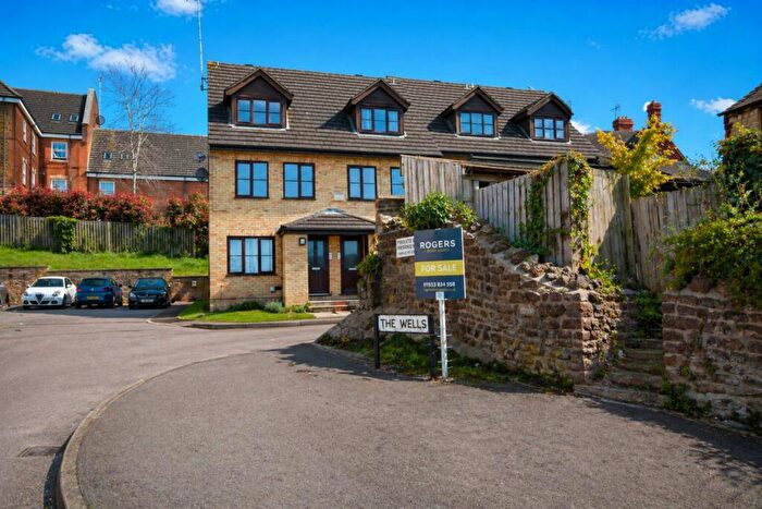 1 Bedroom Flat For Sale In The Wells, Finedon, Northamptonshire, NN9