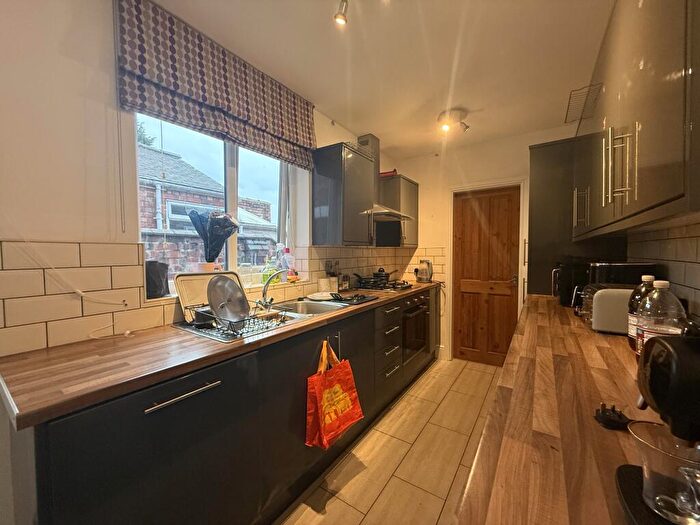 4 Bedroom Terraced House To Rent In Ely Street | Student House | /, LN1