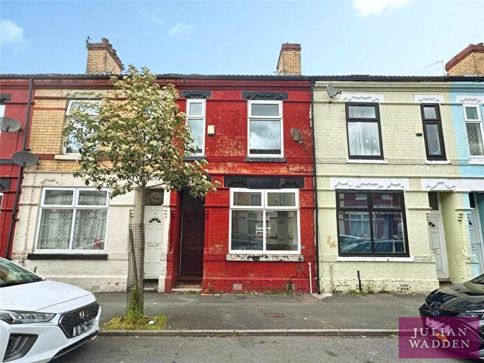 3 Bedroom Terraced House To Rent In Longden Road, Manchester, M12