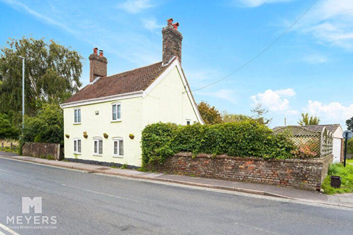 2 Bedroom Cottage For Sale In Corfe Road, Wareham, BH20