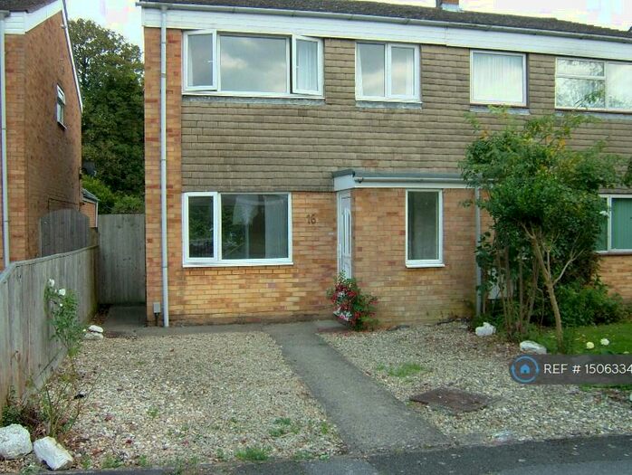 3 Bedroom Semi-Detached House To Rent In Gordon Drive, Abingdon, OX14