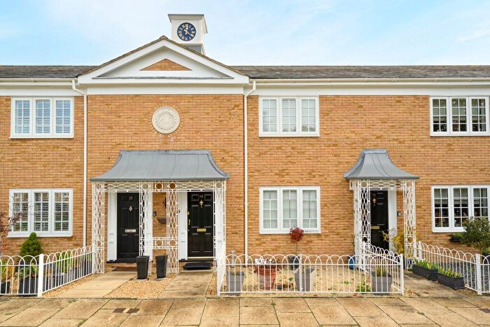 2 Bedroom Terraced House For Sale In Aspen Square, Weybridge, KT13