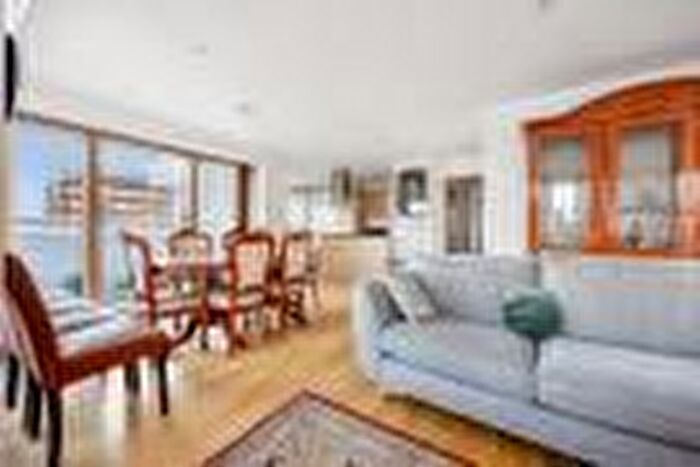 3 Bedroom Flat For Sale In Newington Causeway, London, SE1