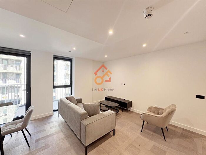 1 Bedroom Flat To Rent In Merino Gardens, London, E1W