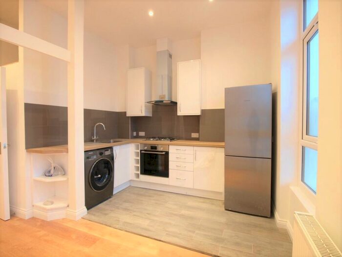 1 Bedroom Flat To Rent In Brecknock Road, Tufnell Park, N7