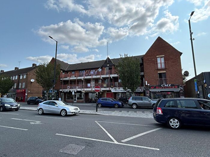 2 Bedroom Flat For Sale In Flat, Burywood Court, Hertford Road, Enfield, Greater London, EN3