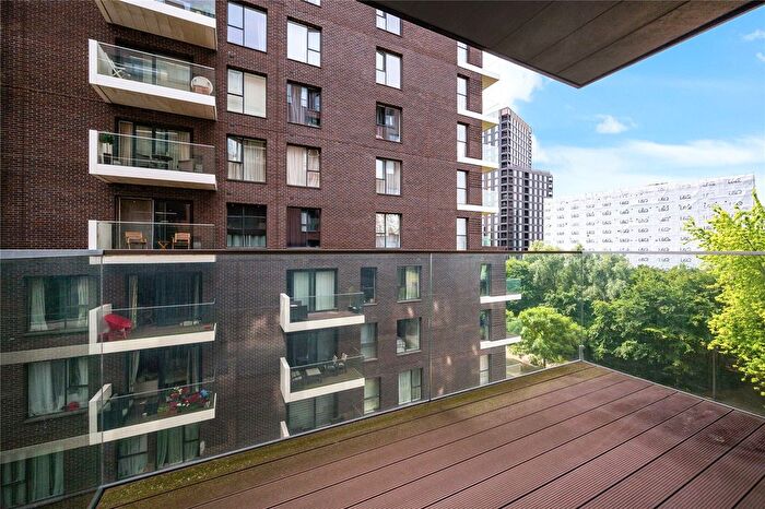 Studio For Sale In Reminder Lane, Greenwich, London, SE10