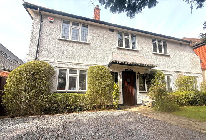 5 Bedroom Detached House For Sale In Oakhill Avenue, Pinner Village, HA5