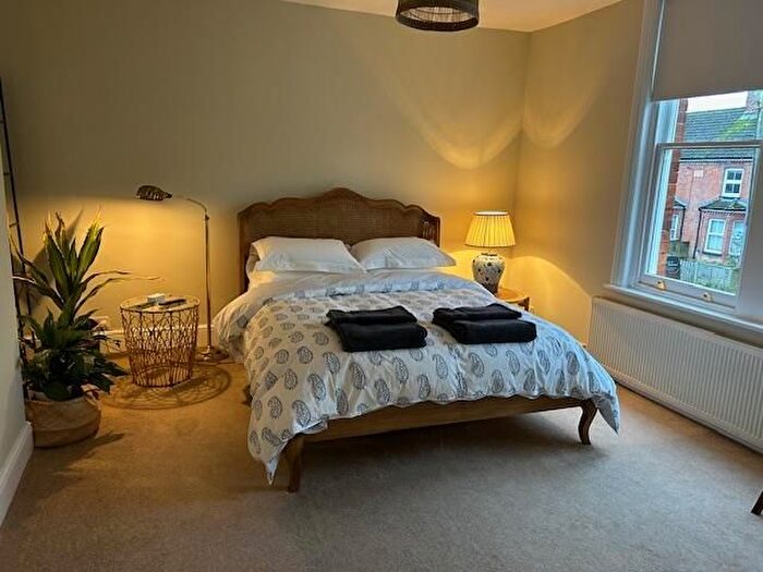 3 Bedroom Flat To Rent In Junction Road, Andover, SP10