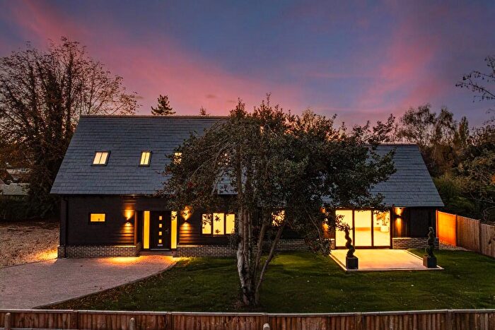 3 Bedroom Detached House For Sale In Church Street, SG19