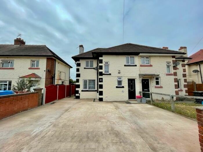 3 Bedroom House To Rent In Upton Road, Kidderminster, DY10