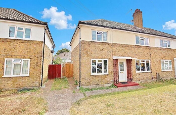 2 Bedroom Flat For Sale In Morris Road, Isleworth, TW7