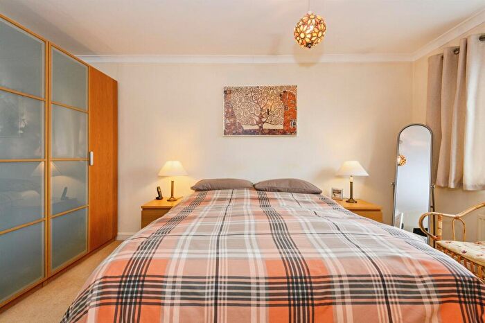 4 Bedroom Detached House For Sale In St. Thomas Gardens, Bradley, Huddersfield, HD2