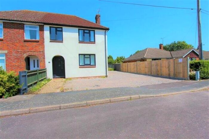 3 Bedroom Semi-Detached House To Rent In Brookfield Road, Fair Oak, SO50