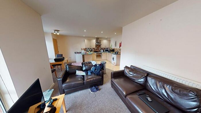 2 Bedroom Flat To Rent In Royal Victoria Court Gamble Street, Nottingham, NG7