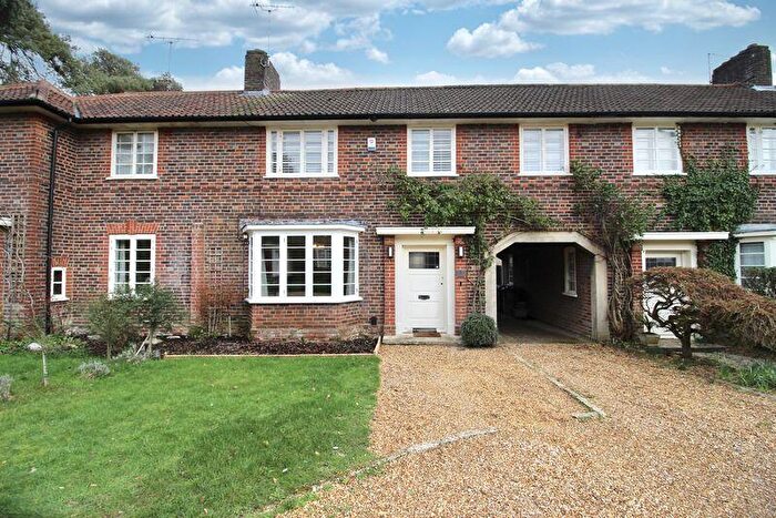 3 Bedroom Terraced House For Sale In Field Close, Bassett, SO16