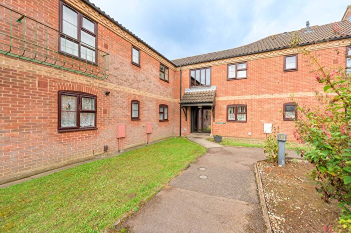 2 Bedroom Flat For Sale In Rowan Court, Norwich, NR5
