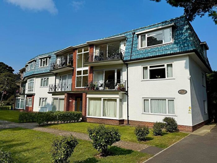 2 Bedroom Apartment To Rent In Haven Court, Banks Road, Poole, BH13