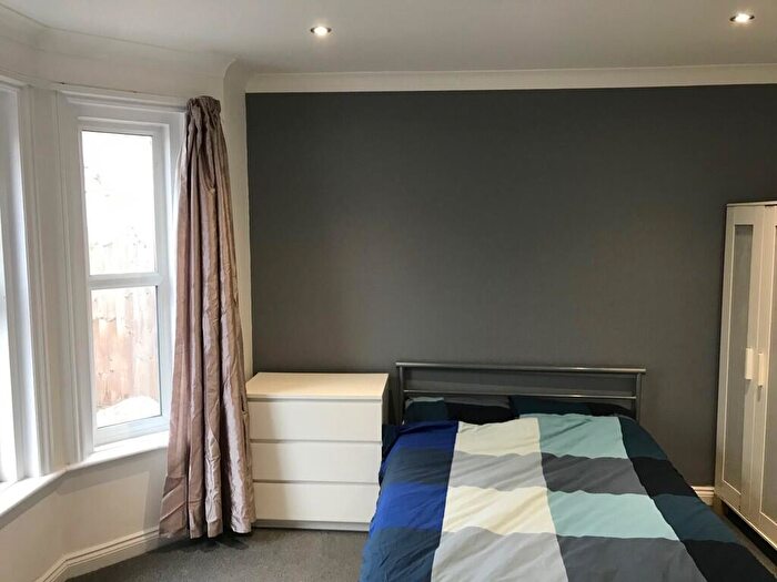 5 Bedroom Detached House To Rent In Withermoor Road, Winton, BH9