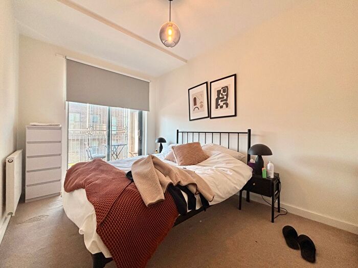 1 Bedroom Flat To Rent In Pentonville Road, London, N1