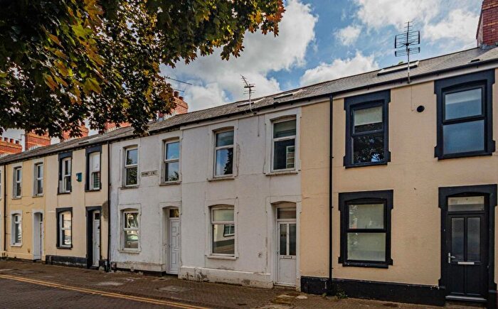 6 Bedroom Private Halls To Rent In Rhymney Street, Cathays, CF24