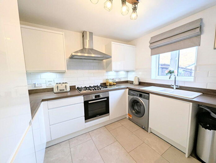 3 Bedroom End Of Terrace House For Sale In Kipling Close, Whiteley, Fareham, PO15